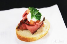 Dietz & Watson Roast Beef Crostini with Garlic Horseradish Cream